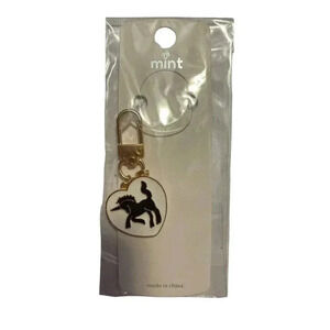 MINT WHITE HEART WITH BLACK UNICORN KEYCHAIN